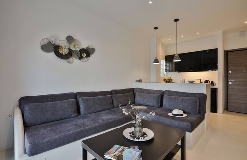 Spata-Artemida Apartment | Penthouse & Apartments by the Sea near Airport