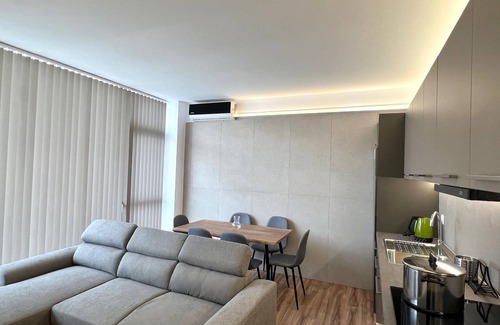 Spata-Artemida Apartment | Penthouse & Apartments by the Sea near Airport