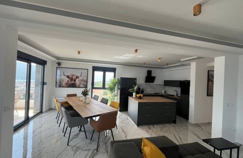 Denovici Apartment | Penthouse apartment with sea view and pool area