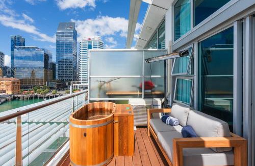 Auckland Central Business District Apartment | Penthouse apartment with stunning Harbour views