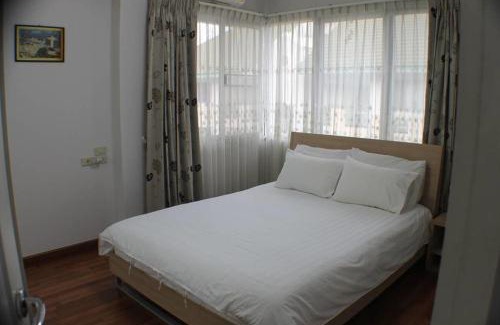 Bang Na Apartment | Penthouse by JJ
