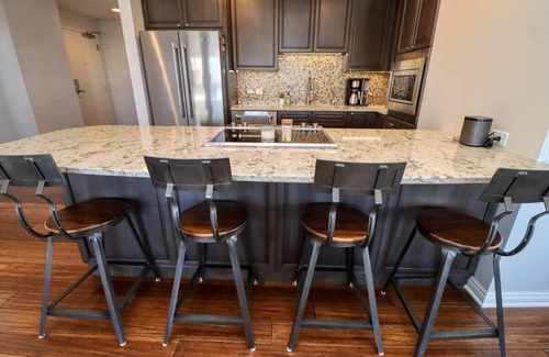 Downtown Lincoln Condo | Penthouse Condo | 3 King Beds | Downtown Lincoln