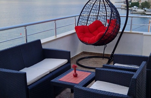 Prcanj Apartment | Penthouse D&D apartment, pet friendly, first line to the sea