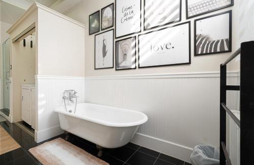 Saint Henri Apartment | Penthouse Downtown-Sunset Private Terrace 1400SQFT