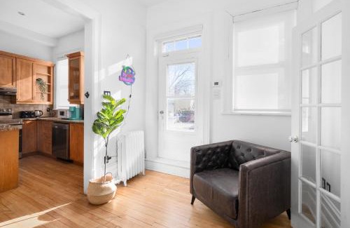 Saint Henri Apartment | Penthouse Downtown-Sunset Private Terrace 1400SQFT