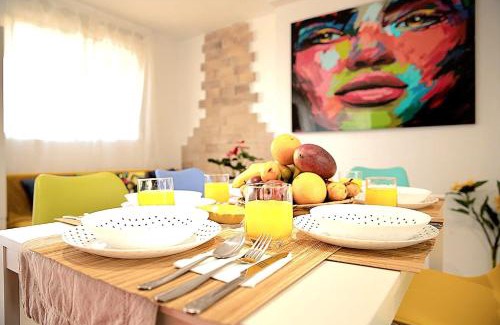 Mislata Apartment | Penthouse Duplex in a 4 floors spanish house -8 min to center by Metro