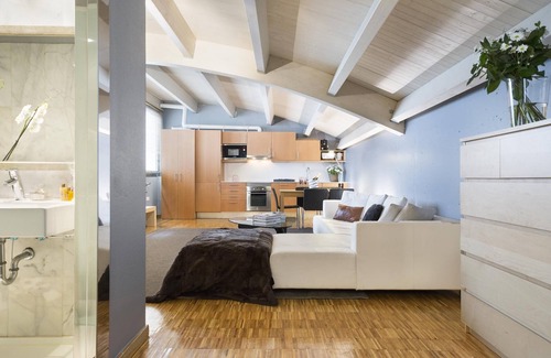 Sant Gervasi Apartment | Penthouse for long stays in Sant Gervasi 2 bedrooms 6 people - WiFi