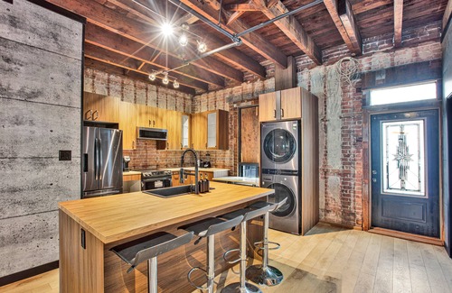 Downtown Montreal House | Penthouse in the heart of Guy Concordia - big terrace and parking