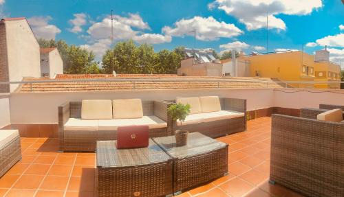 San Diego Apartment | PENTHOUSE INDEPENDIENTE a 3 paradas en metro de ATOCHA (estacion central Madrid)