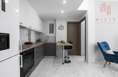 Vardaris Apartment | Penthouse Level 7, Nilie Hospitality MGMT