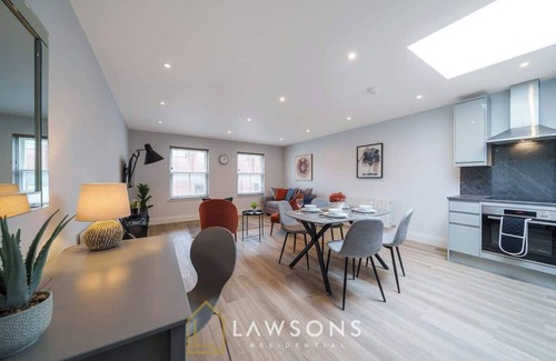 Windsor City Centre Apartment | Penthouse Living by Lawsons