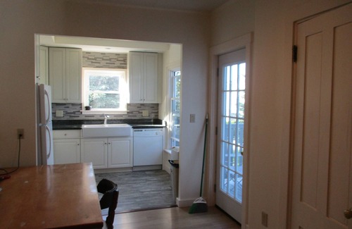 Rockland House | Penthouse master bedroom suite -ocean view- walking distance to downtown, beach