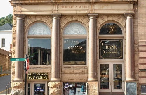 Deadwood Apartment | Penthouse on Main Street Deadwood - Overlook Town Square