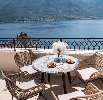 Dobrota Apartment | Penthouse on the Bay - 20m from the Beach