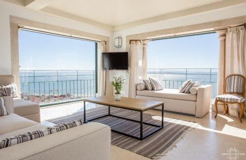 Santa Maria Maior Apartment | Penthouse Terrace 360º Lisbon View by LovelyStay