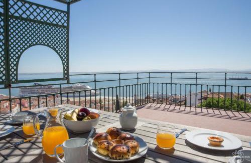 Santa Maria Maior Apartment | Penthouse Terrace 360º Lisbon View by LovelyStay