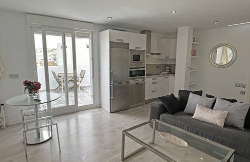 Conil de la Frontera City Center Apartment | Penthouse with large terrace and solarium with sea views, beach 150m.