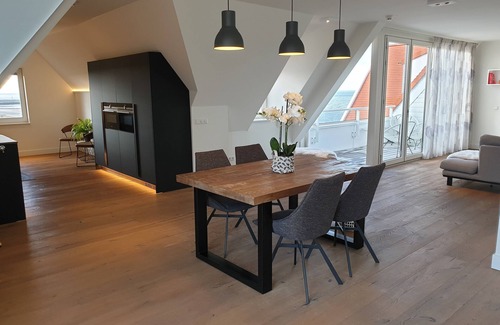 Cadzand-Bad Apartment | Penthouse "Windkracht 10 " at the beach of Cadzand with indoor pool!