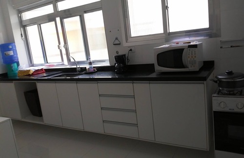 Vila Julia Apartment | Penthouse with its own barbecue near Enseada Beach - Guarujá