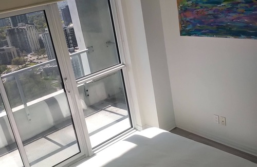 Henry Farm Condo | Penthouse with parking, pool, saunas, fitness room, BBQ area and indoor carwash.