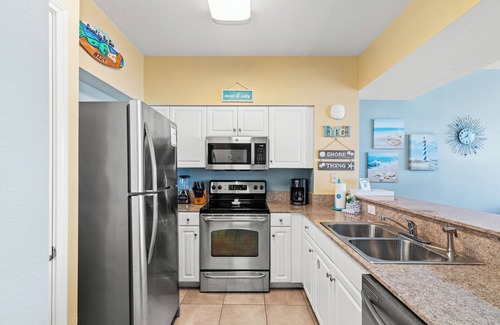 Long Beach Condo | Penthouse With Beautiful Beach Views! 1 Bedroom, 2 Bathroom Penthouse!