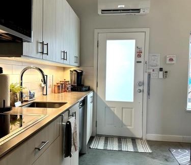 Okanagan-Similkameen Apartment | Penticton Getaway Carriage House - Great Location! Private!