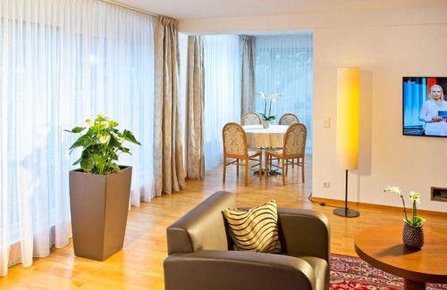 Hoetting Apartment | Penz West Suite