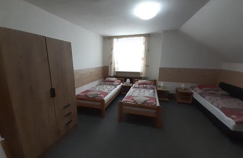 Oparno House | Penzion Oráč