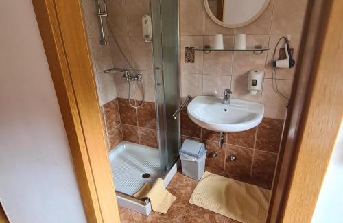 Jesenice House | Penzion Pr' Betel