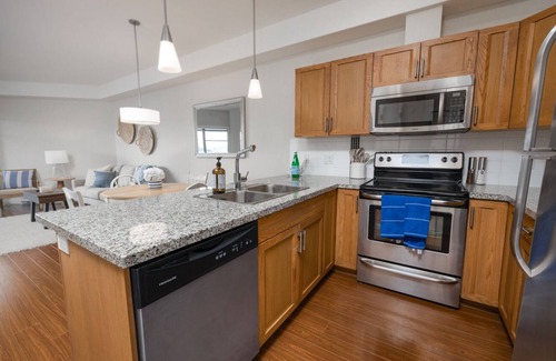 Central Okanagan Condo | Peony Paradise - 2 Bedroom 2 Bath - West Kelowna Gem with Lake View