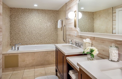 Peoria Hotel | Peoria Marriott Pere Marquette