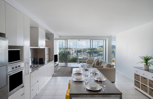 Nelly Bay Hotel | Peppers Blue on Blue