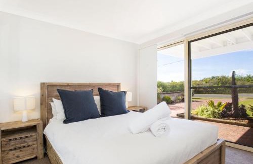 Callala Beach House | Peppertree Jervis Bay Pet Friendly Beachfront with Sea Views