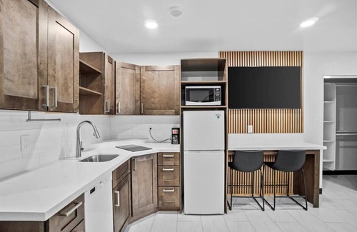 Safford Apartment | Peppertree Studios Su