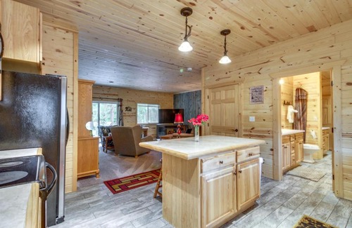 Pequot Lakes House | Pequot Lakes Vacation Rental with Patio and Fire Pit
