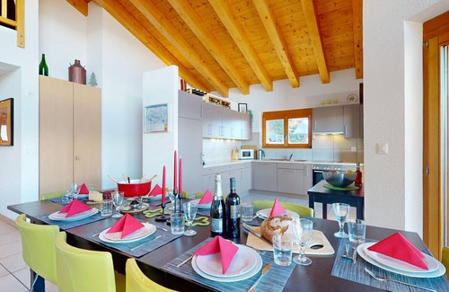Veysonnaz Apartment | Perce Neige PN H - VIEW & CENTER Apartment 10 per