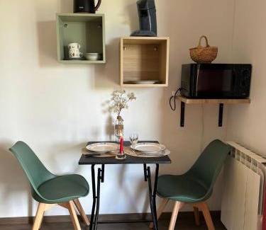 Colombier Apartment | Perché aux milieux des vignes
