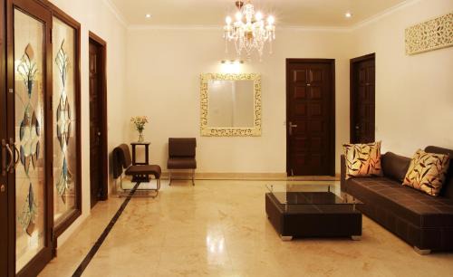 Sushant Lok Apartment | Perch Arbor Suites