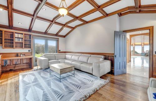 Mendocino House | Perched on the Bluff - Main Home