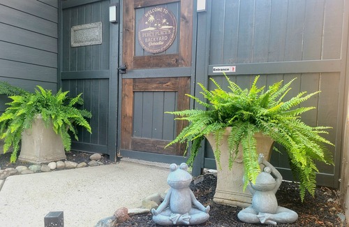 Kamloops House | PERCY PLACE*Romantic Retreat* Pool & Spa!