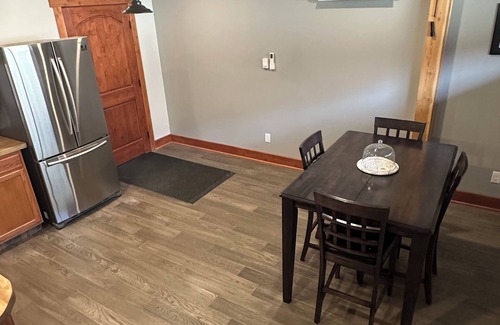 Gardiner Apartment | Peregrine Nest- Spacious apartment close to Yellowstone, tons of wildlife