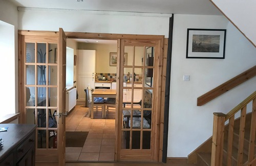 Murthly Cottage | Perfectly located cosy converted coach house