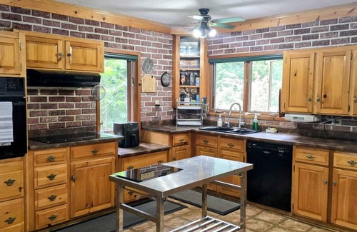 Caledon Cottage | Perfect 10 acres private quiet property for small events & family gatherings