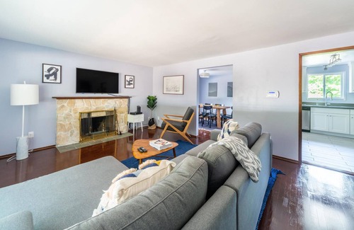 Mercer Island House | Perfect 3BR House in Mercer Island w/ Outdoor Area