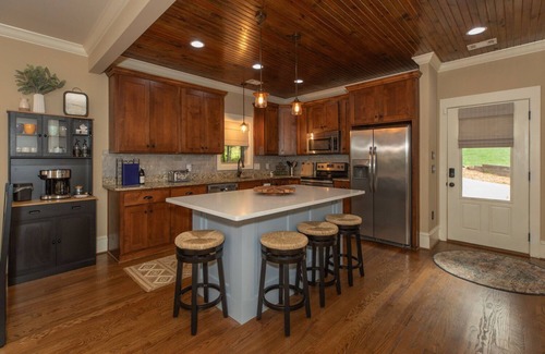 Smith Mountain Estates House | Perfect 4 Families w/2 Masters, Hot-tub + Game Room, Private Dock & Beach Area!