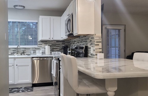 Montgomery Apartment | Perfect 4BR City Escape Close to Attractions & DT!