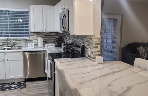 Montgomery Apartment | Perfect 4BR City Escape Close to Attractions & DT!