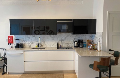 West End - West Side Apartment | Perfect Apartment in vibrant city.High ceilings beautifully designed 2 bedroom’s