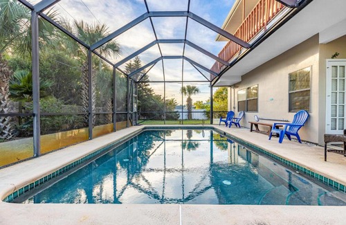 Satellite Beach House | PERFECT BEACH GETAWAY for 6-10