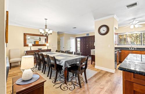 Satellite Beach House | PERFECT BEACH GETAWAY for 6-10
